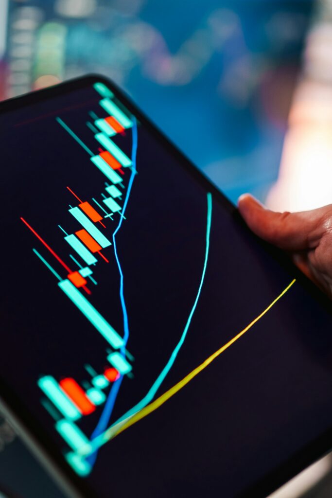 What Is a Tax-Deferred Investment? guide to tax benefits, investment accounts, retirement planning, withdrawal considerations, and long-term wealth growth.