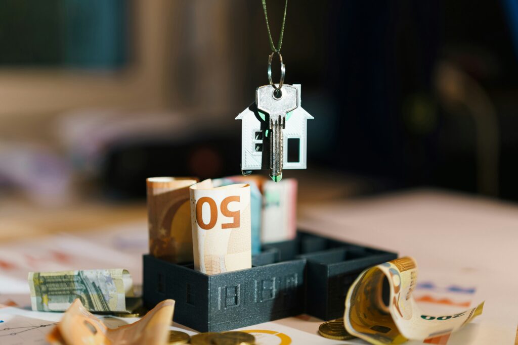 HELOC on Investment Property guide to equity borrowing, loan eligibility, financing options, risk management, and real estate investing.