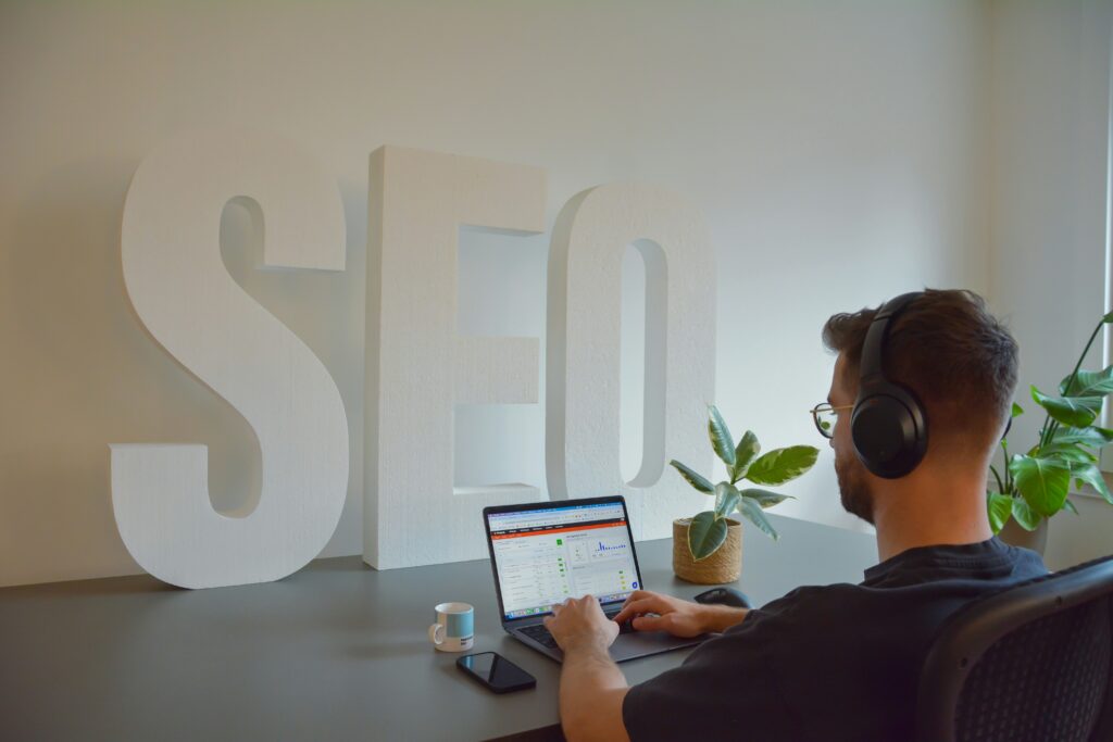 Kartik Ahuja Growth Marketing guide to SEO best practices, content strategy, online visibility, growth marketing, and entrepreneurship.