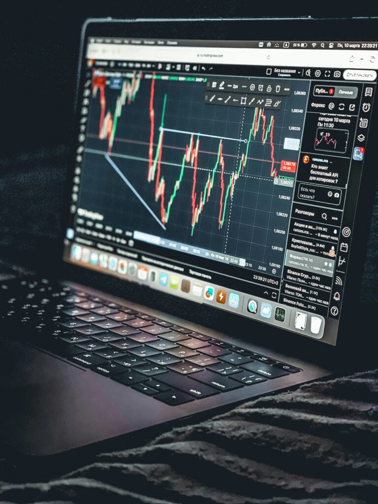 TradingView API guide to chart integration, financial market data, and trading platform development.